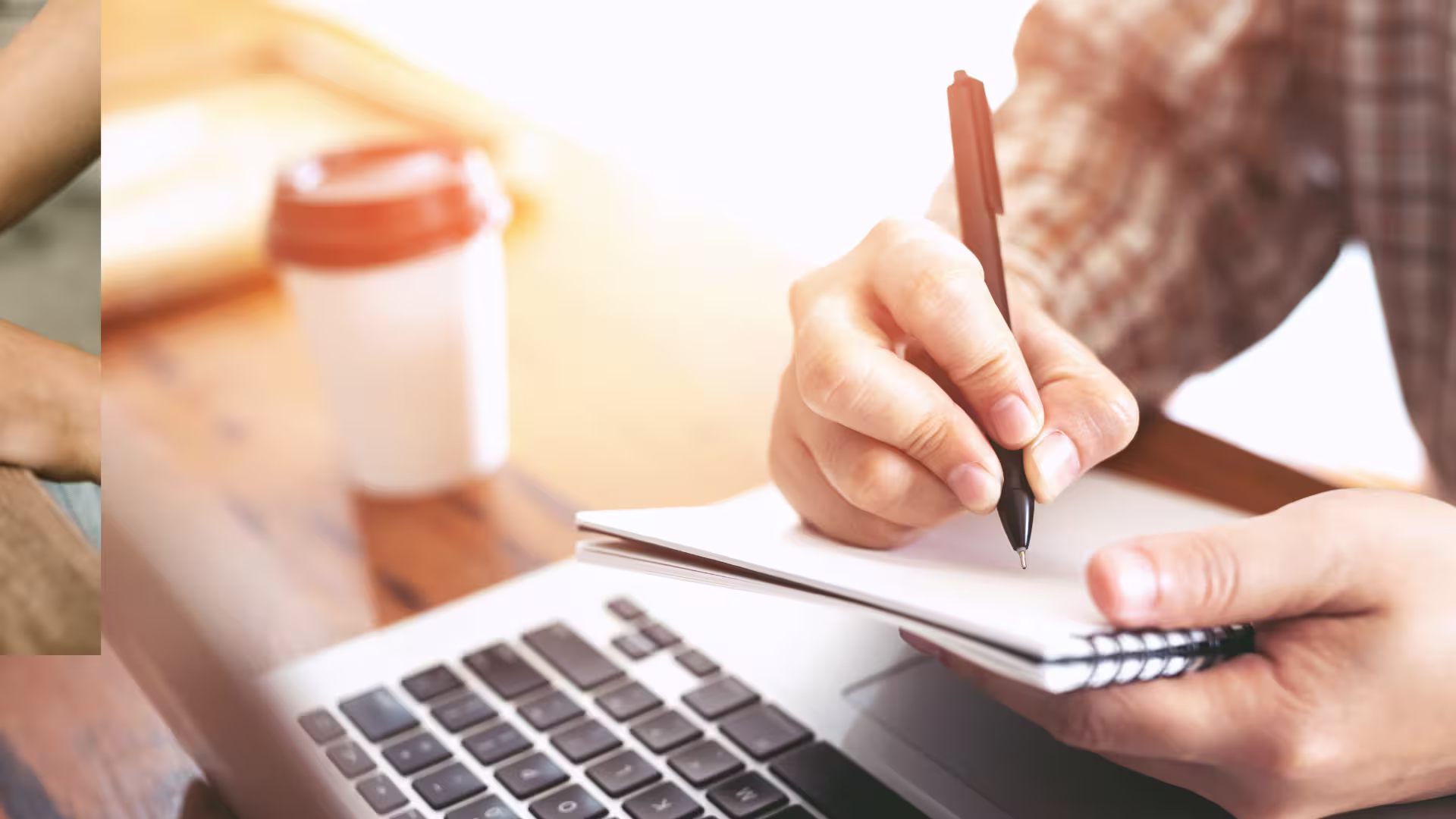 Handarbeit bei Meeting Notizen